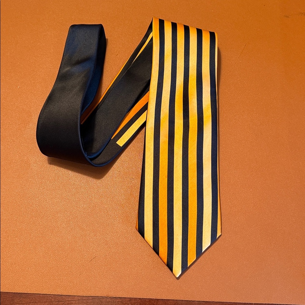 Stacy Adams Orange and Black Silk Tie - Picture 6 of 11